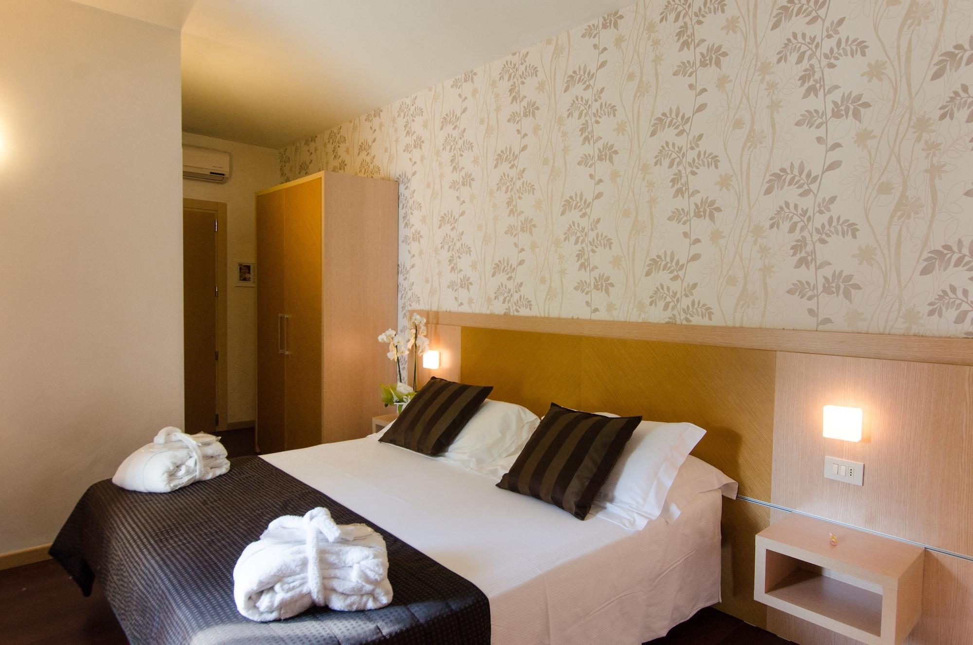 Polo BeYou Hotel Riccione Esterno foto