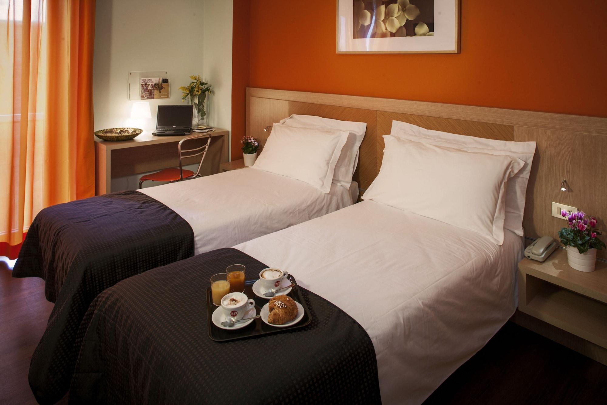 Polo BeYou Hotel Riccione Esterno foto