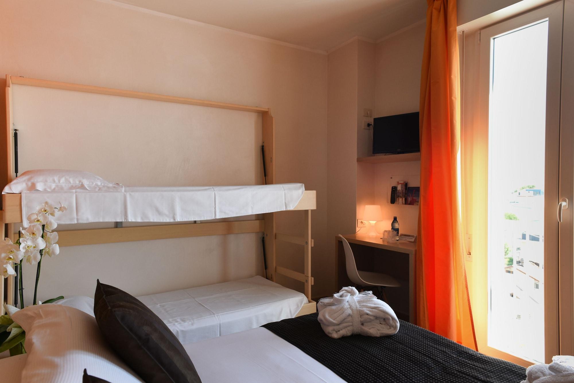 Polo BeYou Hotel Riccione Esterno foto