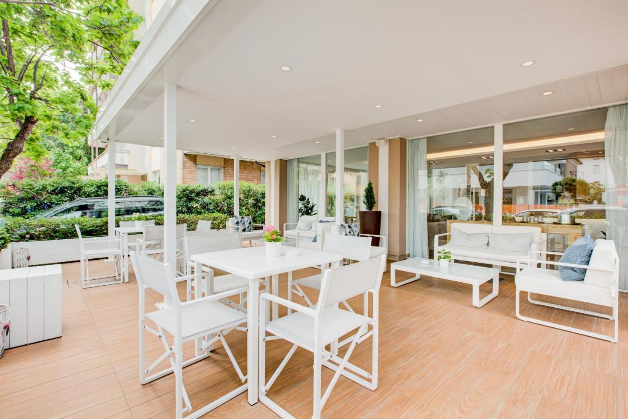 Polo BeYou Hotel Riccione Esterno foto