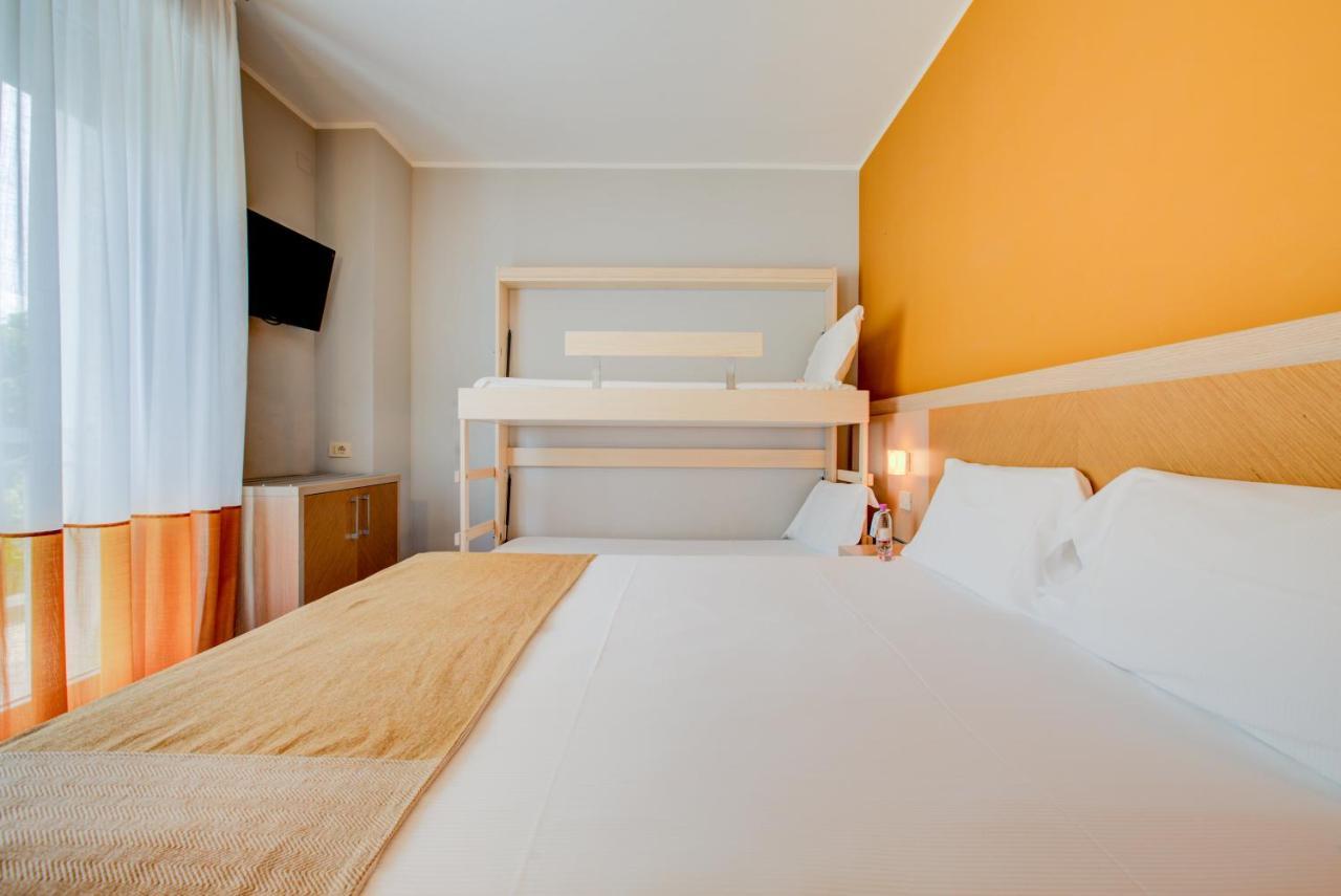 Polo BeYou Hotel Riccione Esterno foto