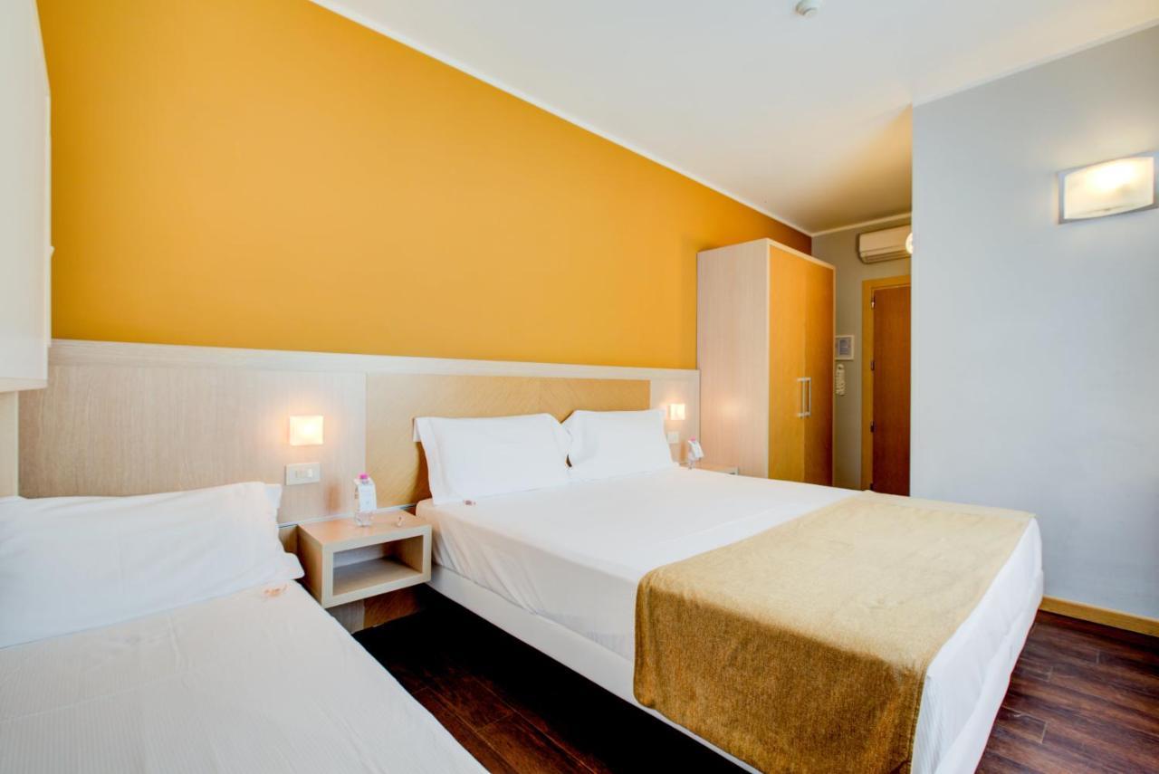 Polo BeYou Hotel Riccione Esterno foto