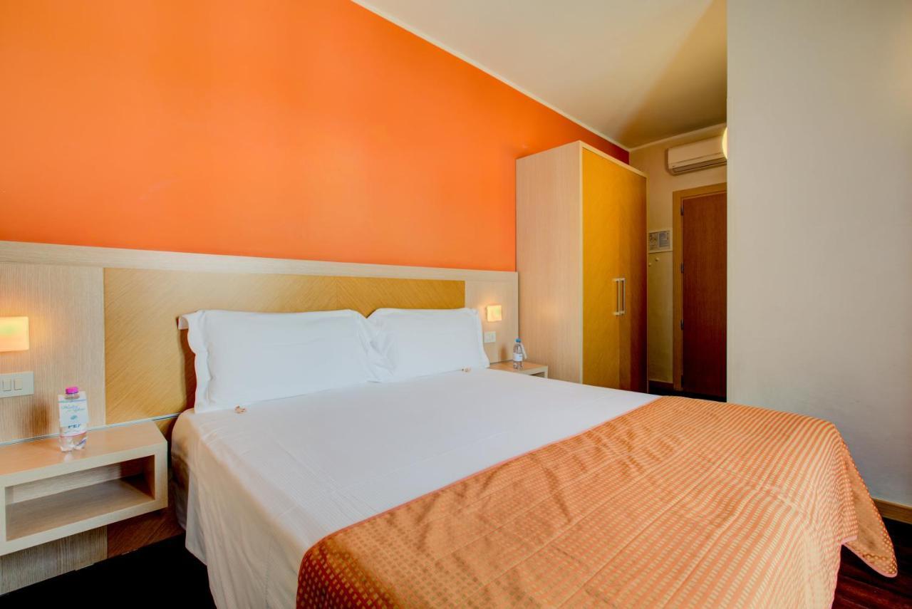 Polo BeYou Hotel Riccione Esterno foto