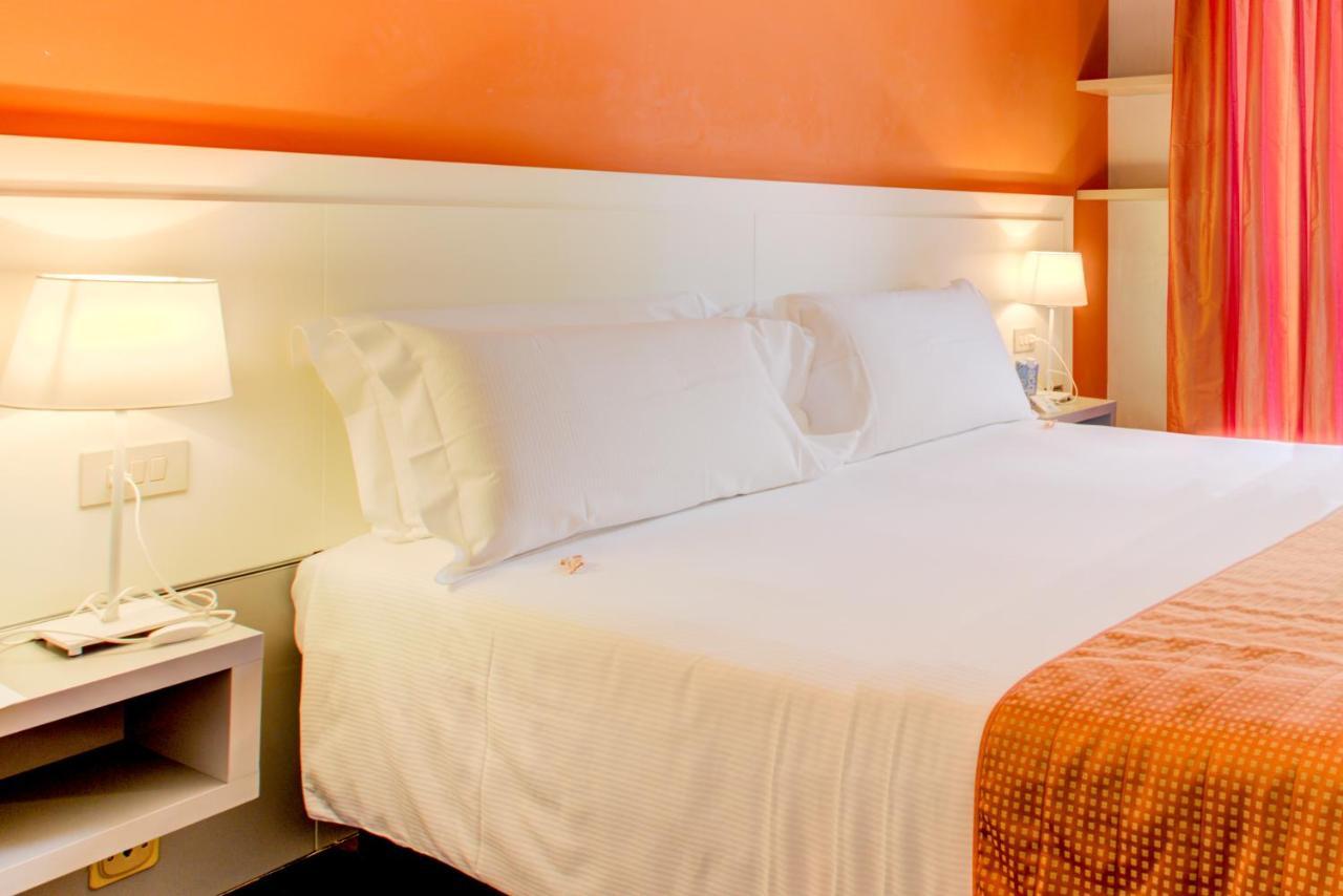 Polo BeYou Hotel Riccione Esterno foto